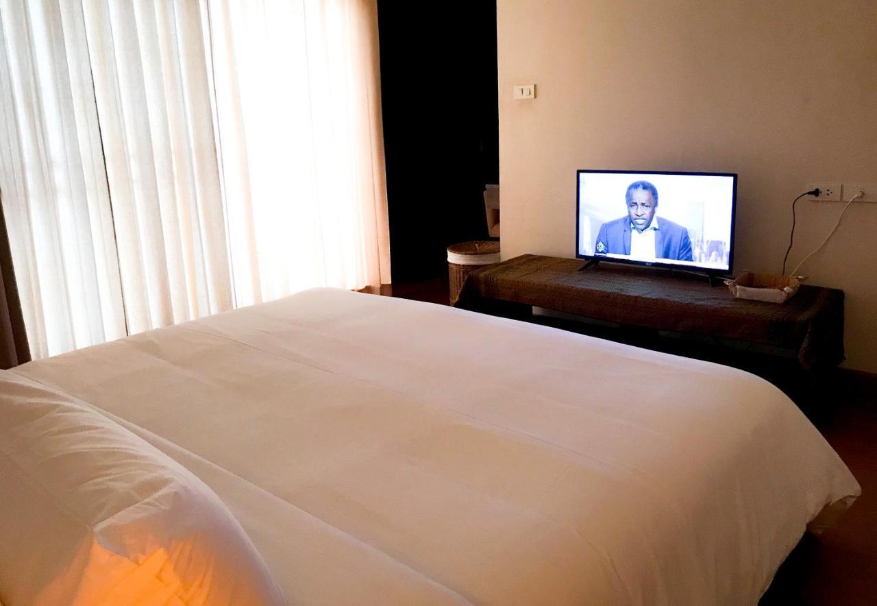 Siam Bright Suite Бангкок Экстерьер фото